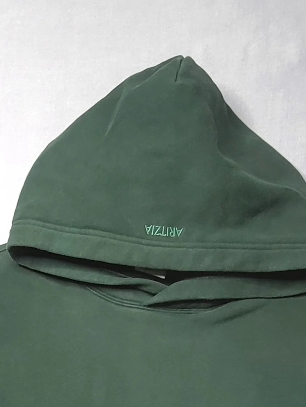 ARITZIA  Men's Forest Green Hooded Sweatshirt Size M